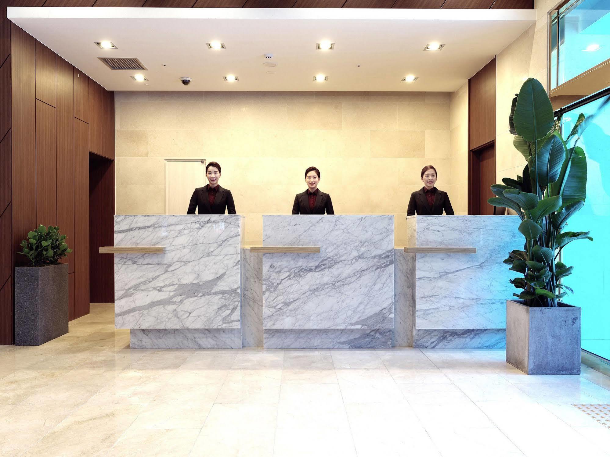 On City Hotel Cheonan Exterior foto